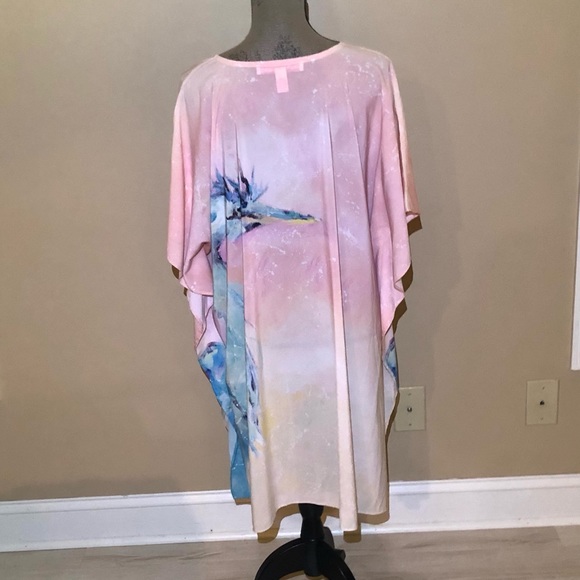 NWOT Leoma Lovegrove Pink With Tropical Bird Short Caftan. Size Medium - Picture 4 of 9